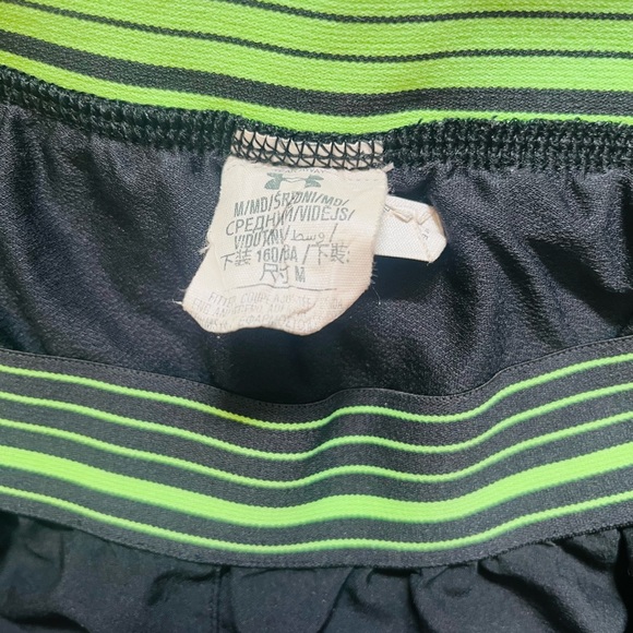 Under Armor athletic shorts neon green/black size M - Picture 3 of 3
